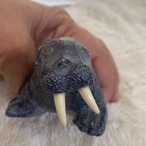 Walrus sculpture